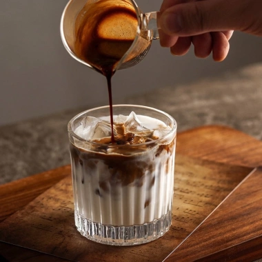 Ly thủy tinh cao cấp 350ml họa tiết sọc dọc - Cốc cafe, giá chỉ 29.900đ