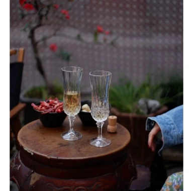 Ly thủy tinh cao kim cương có chân – Decor đồ uống sang trọng, ly cocktail 42.700₫ 9