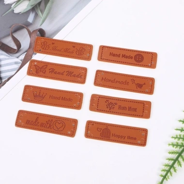 Mác da handmade trang trí thủ công, mẫu ngẫu nhiên, giá ưu đãi 8.000đ 6 Mác da handmade trang trí thủ công, mẫu ngẫu nhiên, giá ưu đãi 8.000đ 6