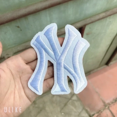 Mác NY thêu logo đen trắng 9cm siêu đẹp - Giá chỉ 8.740đ, giảm từ 11.100đ
