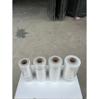 Màng bọc PE trắng 25cm 2,5kg độ hít cao, quấn hàng siêu rẻ - Băng keo Đại Cát 5