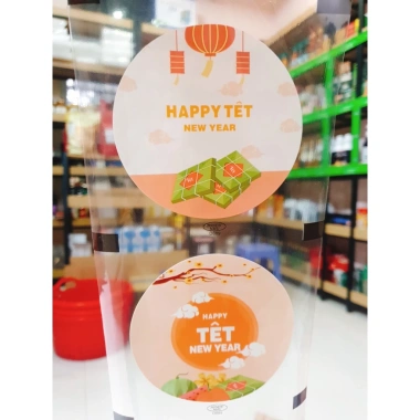 Màng dập cốc trà sữa logo TẾT 2.400 cốc/cuộn - Giá chỉ 148.000₫, giảm mạnh so với 183.520₫ 7 Màng dập cốc trà sữa logo TẾT 2.400 cốc/cuộn - Giá chỉ 148.000₫, giảm mạnh so với 183.520₫ 7