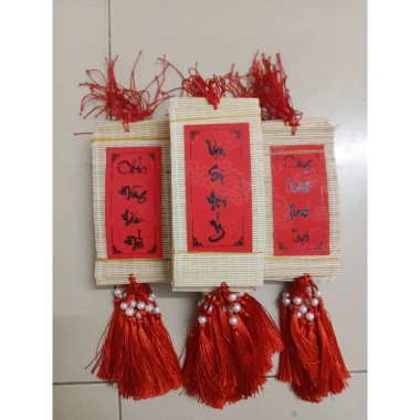 Mành tre thư pháp, câu đối đỏ treo cành đào, cành mai, trang trí Tết 2.026 10.900₫ 5 Mành tre thư pháp, câu đối đỏ treo cành đào, cành mai, trang trí Tết 2.026 10.900₫ 5