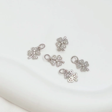 Mặt dây chuyền bốn lá may mắn - cây cỏ, xương rồng, lá phong - phong cách tinh tế, giá 29.399 VNĐ 11 Mặt dây chuyền bốn lá may mắn - cây cỏ, xương rồng, lá phong - phong cách tinh tế, giá 29.399 VNĐ 11