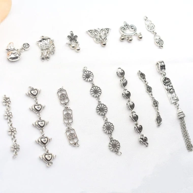 Mặt dây chuyền hoa bướm bạc Tây Tạng tua rua - Giá ưu đãi 24,529 VND 4