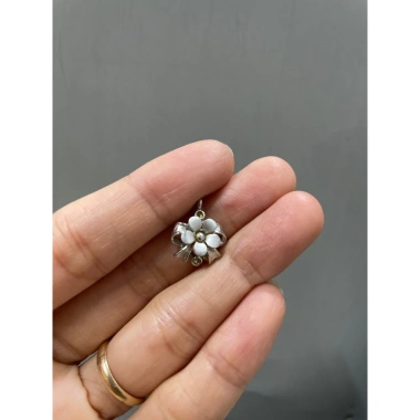 Mặt dây chuyền hoa sang trọng, thiết kế tinh tế, giá chỉ 29.000 đồng - ưu đãi đặc biệt 8
