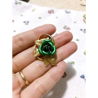 Mặt dây chuyền hoa sang trọng, thiết kế tinh tế, giá chỉ 29.000 đồng - ưu đãi đặc biệt 12