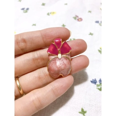 Mặt dây chuyền hoa sang trọng, thiết kế tinh tế, giá chỉ 29.000 đồng - ưu đãi đặc biệt 16