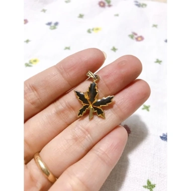 Mặt dây chuyền hoa sang trọng, thiết kế tinh tế, giá chỉ 29.000 đồng - ưu đãi đặc biệt 19