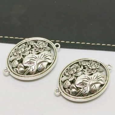 Mặt dây chuyền hợp kim rỗng Lotus tự làm - Thiết kế tinh tế, giá ưu đãi 51,005₫ 5 Mặt dây chuyền hợp kim rỗng Lotus tự làm - Thiết kế tinh tế, giá ưu đãi 51,005₫ 5