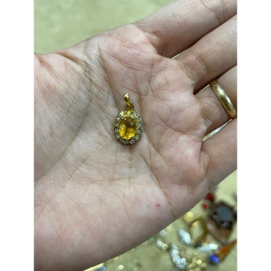 Mặt dây chuyền màu vàng sang trọng - Giá ưu đãi 35.000₫ giảm so với 44.450₫ 3