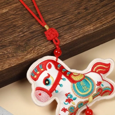 Mặt Dây Chuyền Ngựa Mùa Xuân Pony Thêu Trung Hoa, Móc Khóa Ngựa, Giá 81.290₫