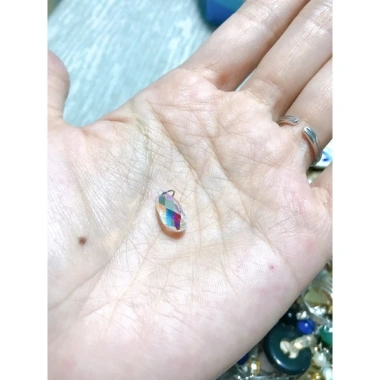 Mặt dây chuyền pha lê sang trọng, giá gốc 50.000đ, ưu đãi 40.000đ – Tinh tế cho mọi trang phục 7