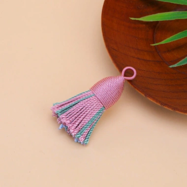 Mặt dây chuyền tai tua ngắn Mini tự làm - Thiết kế sang trọng, giá chỉ 25.504₫ 39 Mặt dây chuyền tai tua ngắn Mini tự làm - Thiết kế sang trọng, giá chỉ 25.504₫ 39