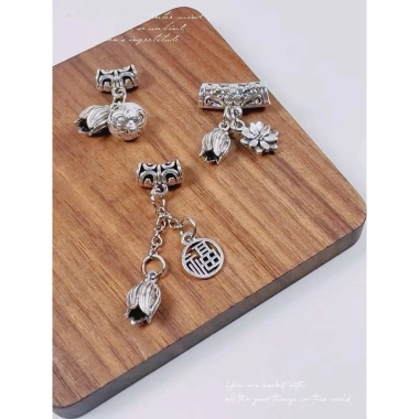 Mặt Dây Chuyền Tay Cầm Đôi, Vòng Tay Trượt & Miếng Đệm Receptacle - Giá Ưu Đãi 57.424 VND 9 Mặt Dây Chuyền Tay Cầm Đôi, Vòng Tay Trượt & Miếng Đệm Receptacle - Giá Ưu Đãi 57.424 VND 9