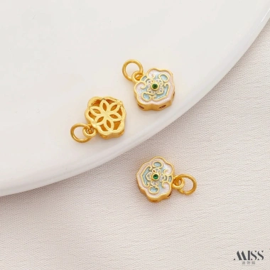 Mặt Dây Chuyền Vàng 18K Giữ Đám Mây Tốt Lành Nhỏ Giọt Đá Xanh Kim Cương Vòng Tay & Vòng Cổ Giá 26.967đ 8 Mặt Dây Chuyền Vàng 18K Giữ Đám Mây Tốt Lành Nhỏ Giọt Đá Xanh Kim Cương Vòng Tay & Vòng Cổ Giá 26.967đ 8