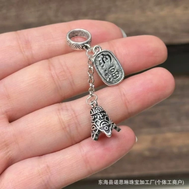 Mặt dây chuyền vòng tay tua rua bầu nơ sen Pom - Thiết kế tinh tế, giảm giá tới 17% chỉ 21.883₫ 9