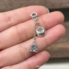 Mặt dây chuyền vòng tay tua rua bầu nơ sen Pom - Thiết kế tinh tế, giảm giá tới 17% chỉ 21.883₫ 11