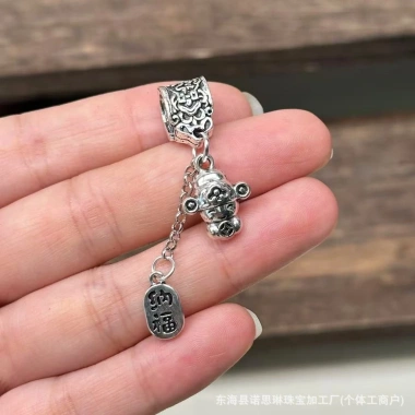 Mặt dây chuyền vòng tay tua rua bầu nơ sen Pom - Thiết kế tinh tế, giảm giá tới 17% chỉ 21.883₫ 12