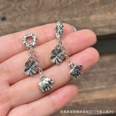 Mặt dây chuyền vòng tay tua rua bầu nơ sen Pom - Thiết kế tinh tế, giảm giá tới 17% chỉ 21.883₫ 27