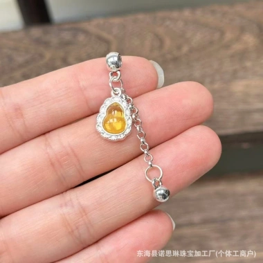 Mặt dây chuyền vòng tay tua rua bầu nơ sen Pom - Thiết kế tinh tế, giảm giá tới 17% chỉ 21.883₫ 47