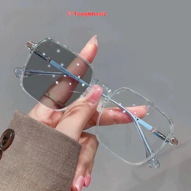 Mắt kính đổi màu nữ UFO - Chống ánh sáng xanh, tia UV, giá 37.800₫ tongkhosi2 3 Mắt kính đổi màu nữ UFO - Chống ánh sáng xanh, tia UV, giá 37.800₫ tongkhosi2 3