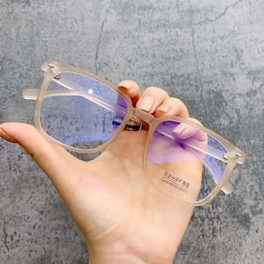 Mắt Kính Gọng Vuông Siêu Nhẹ Chống Ánh Sáng Xanh Thời Trang Nam Nữ Giá 35.640 VND 3 Mắt Kính Gọng Vuông Siêu Nhẹ Chống Ánh Sáng Xanh Thời Trang Nam Nữ Giá 35.640 VND 3
