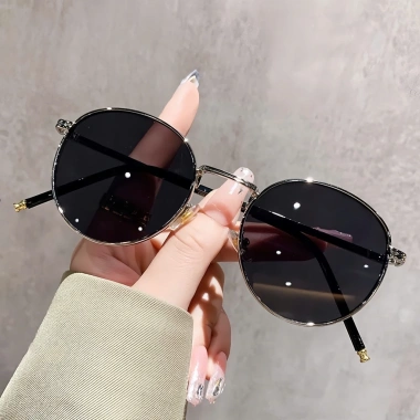 Mắt kính mát nam nữ thời trang tròng oval, phụ kiện chụp áo dài Tết, chống nắng - 49k