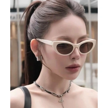 Mắt kính nữ dáng mèo xếch nhỏ, màu trắng/đen, giảm giá 19k, chỉ 189.000₫
