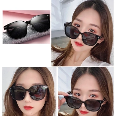 Mắt kính râm nữ chữ V gọng vuông thời trang cá tính, đi biển, chụp ảnh - iLita Hottrend