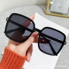 Mắt kính râm nữ chữ V gọng vuông thời trang cá tính, màu sắc đa dạng, phù hợp đi biển, chụp ảnh - iLita Hottrend 27k 9