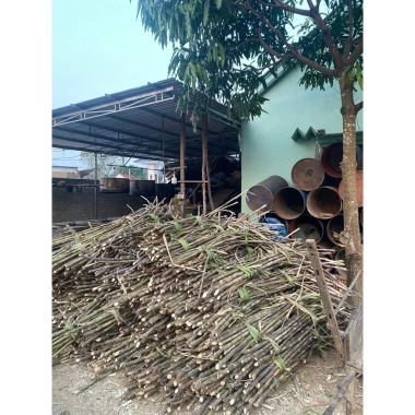 Mật mía nhà làm nguyên chất 1,5 lít - Đậm đà tự nhiên, giá ưu đãi 187.500₫