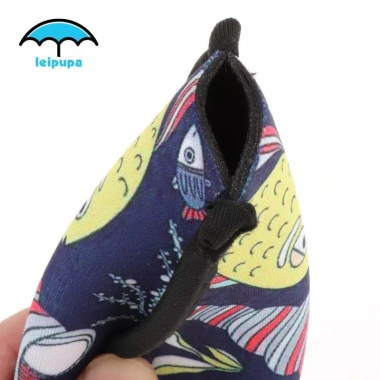 Mặt nạ lặn Neoprene cho tóc dài - Phụ kiện dưới nước chắc chắn, giá ưu đãi 54.000đ