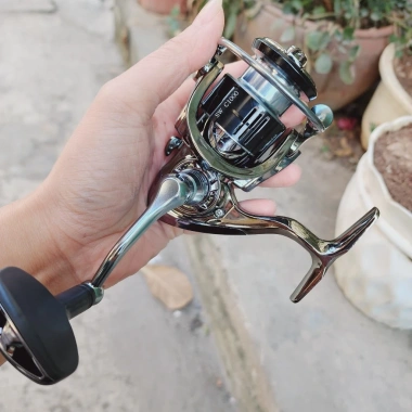 Máy Câu Cao Cấp Shimano Stella Probes SW - Tay Quay Xoáy Ren, Giá 450.000 VND