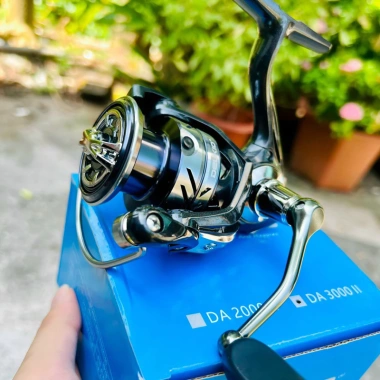 Máy câu Dekio DA II - Giá 320.000₫ (giảm từ 409.600₫), công suất mạnh, phù hợp mọi loại cá 6