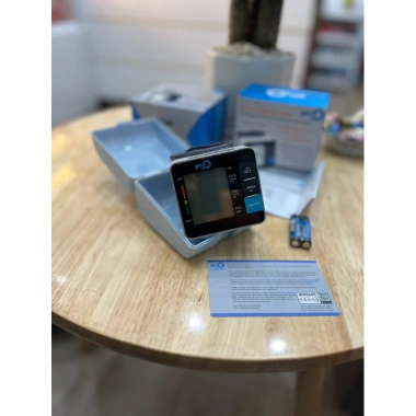 Máy đo huyết áp điện tử Life O2 đeo cổ tay - Giá ưu đãi 249.000 VND, Mỹ