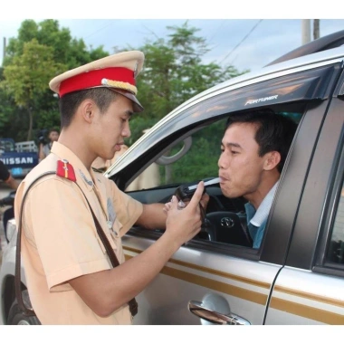 Máy đo nồng độ cồn bỏ túi AT6.000 - Độ chính xác cao, giá chỉ 795.596₫ 2