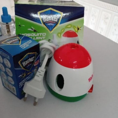 Máy đuổi muỗi tinh dầu Hacker - Xua muỗi nhanh, tặng lọ tinh dầu, chỉ 30.000₫