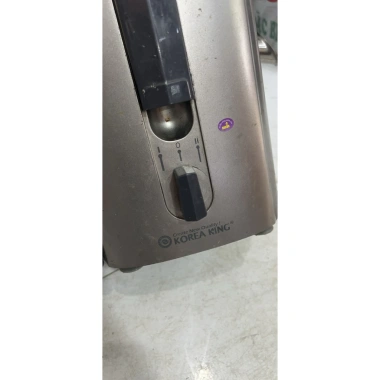Máy ép trái cây thanh lý - Giá 250.000đ, giảm từ 320.000đ, hiệu suất cao, bền bỉ