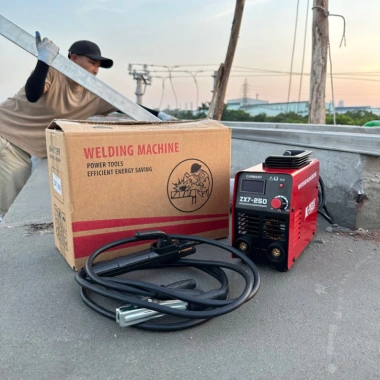 Máy Hàn Điện Tử K-MAX 250A, Bảo Hành 12 Tháng, Que 2.5 & 3.2 ly, Giá 740.000₫ 4 Máy Hàn Điện Tử K-MAX 250A, Bảo Hành 12 Tháng, Que 2.5 & 3.2 ly, Giá 740.000₫ 4