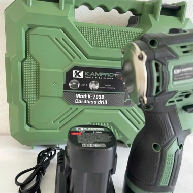 Máy khoan pin Kampro K-7.038 Xanh 3 chức năng, đầu kẹp autolock, động cơ không chổi than, giá chỉ 518.000₫ 5 Máy khoan pin Kampro K-7.038 Xanh 3 chức năng, đầu kẹp autolock, động cơ không chổi than, giá chỉ 518.000₫ 5
