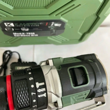 Máy khoan pin Kampro K-7.038 Xanh 3 chức năng, đầu kẹp autolock, động cơ không chổi than, giá chỉ 518.000₫ 7 Máy khoan pin Kampro K-7.038 Xanh 3 chức năng, đầu kẹp autolock, động cơ không chổi than, giá chỉ 518.000₫ 7