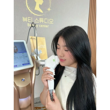 Máy nâng cơ Hifu Double Gold 7D công nghệ MFU và RF Hàn Quốc giảm giá 34,5 triệu 5 Máy nâng cơ Hifu Double Gold 7D công nghệ MFU và RF Hàn Quốc giảm giá 34,5 triệu 5