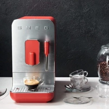 Máy Pha Cà Phê Tự Động Smeg BCC02RDMEU Red 19 Bar 1.4L Espresso Cappuccino Nhập Đức Giảm Giá 22% 20.085.000 VND 3