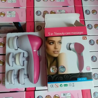 Máy rửa mặt massage 5 trong 1 - Vệ sinh, chăm sóc da, giảm mụn, da trắng sáng 59.900₫