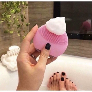 Máy rửa mặt silicon FOREVER, massage rung mạnh 2 cấp độ, chỉ 55.000 VND