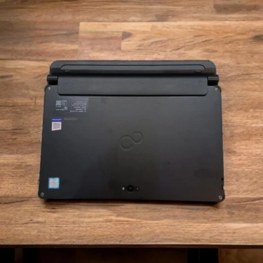 Máy tính bảng 2in1 Fujitsu Arrows Tap Q738 i5 8GB RAM SSD 128GB kèm bút Wacom - Giá ưu đãi 3,75 triệu