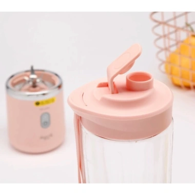 Máy Xay Sinh Tố Cầm Tay Đa Năng Sạc USB, Kèm Nắp Tiện Lợi Mang Đi - Giá 139.000 VNĐ (GVQ Store) 5 Máy Xay Sinh Tố Cầm Tay Đa Năng Sạc USB, Kèm Nắp Tiện Lợi Mang Đi - Giá 139.000 VNĐ (GVQ Store) 5