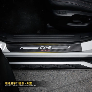 Mazda CX5 2.017-2.026 Dây ngưỡng cửa da sợi carbon và Bàn đạp chào mừng carbon ba chiều - 256.666 VND 3