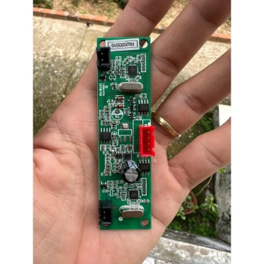 Micro Loa Kéo UHF 2 Màn Hình Cao Cấp - Âm Thanh Mạnh, Kết Nối Ổn Định, 911.972₫ 5